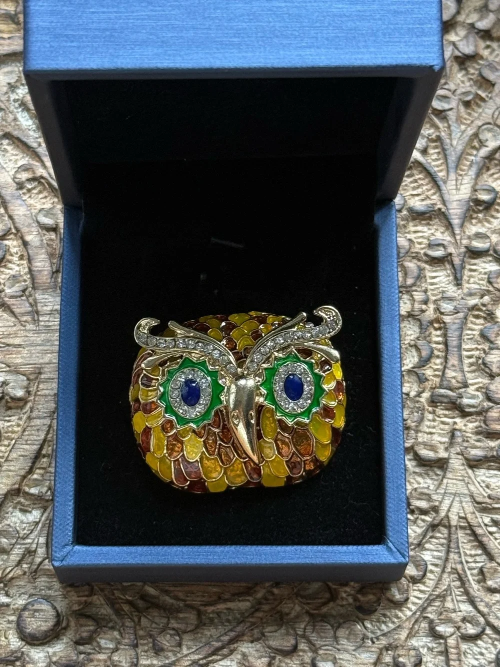 Elegant owl brooch